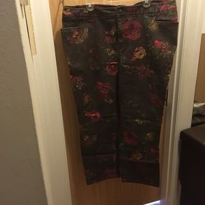 Catherine’s green floral pants/jeans size 24W